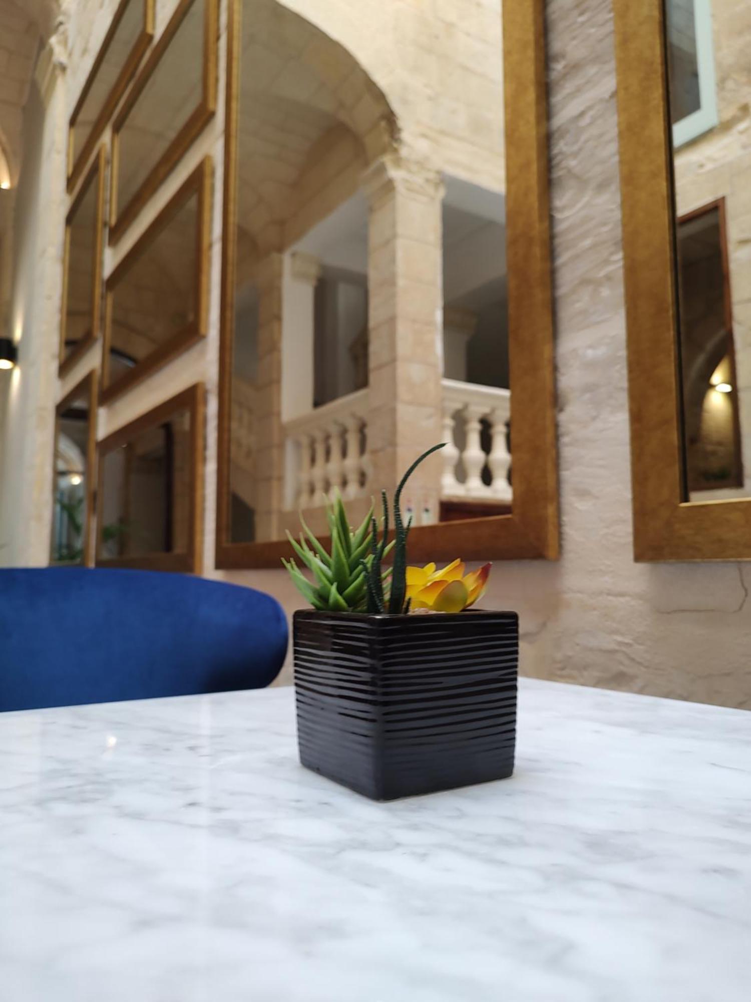 Mulberry Suites Valletta Exterior photo