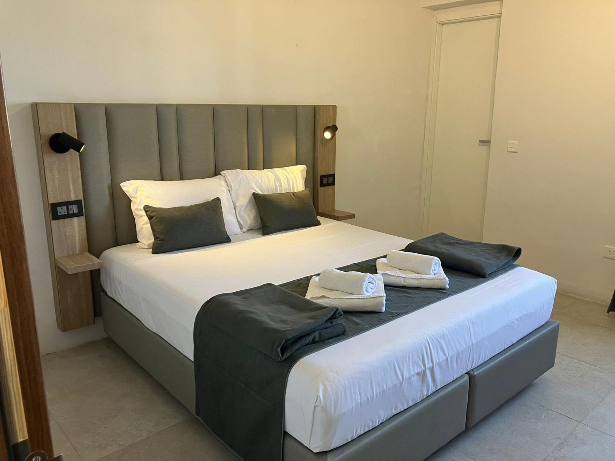 Mulberry Suites Valletta Exterior photo