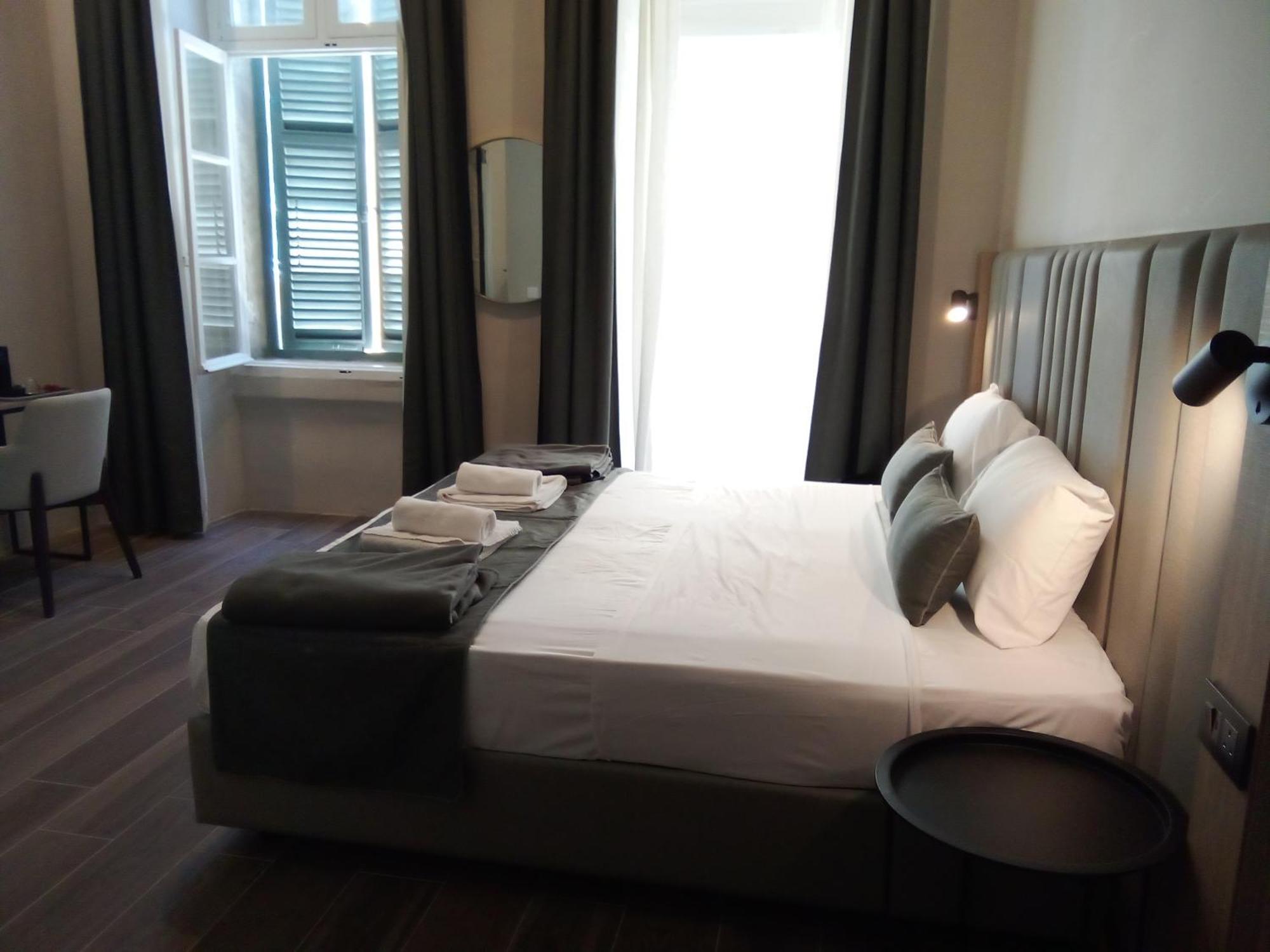 Mulberry Suites Valletta Exterior photo