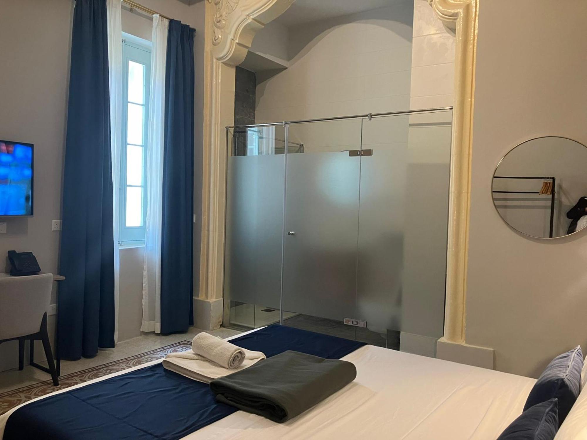 Mulberry Suites Valletta Exterior photo